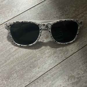 COPY - Cute Snoopy sunglasses for kids/adults